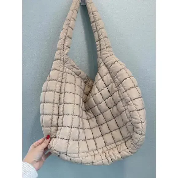 NWOT Free People Movement Quilted Carryall Bag Off White - Picture 4 of 8